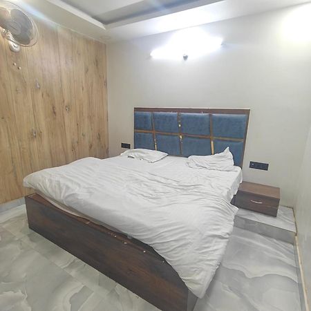 Hotel Love Inn ลัคเนา ภายนอก รูปภาพ